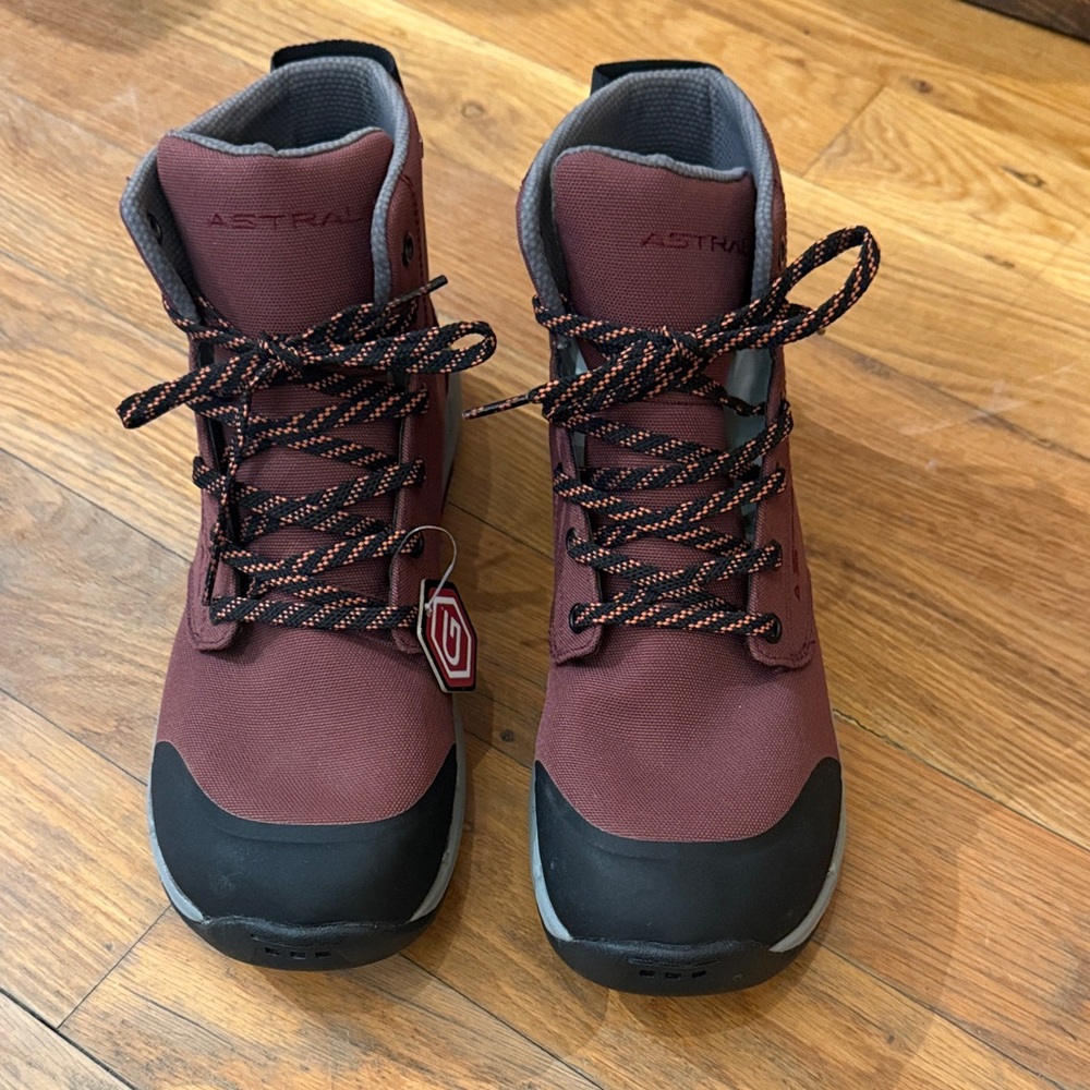 Astral Pisgah Women’s Waterproof Boot- W’s 11 Beet Red